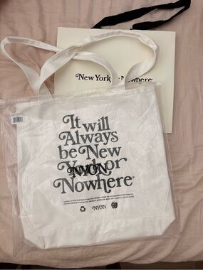 New York or Nowhere tote bag